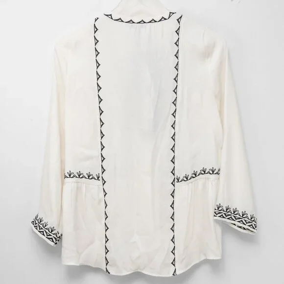 Chico's Satin Embroidered Blouse Bohemian Long Sleeve Off White Black Size 0 / 4 - Picture 3 of 6